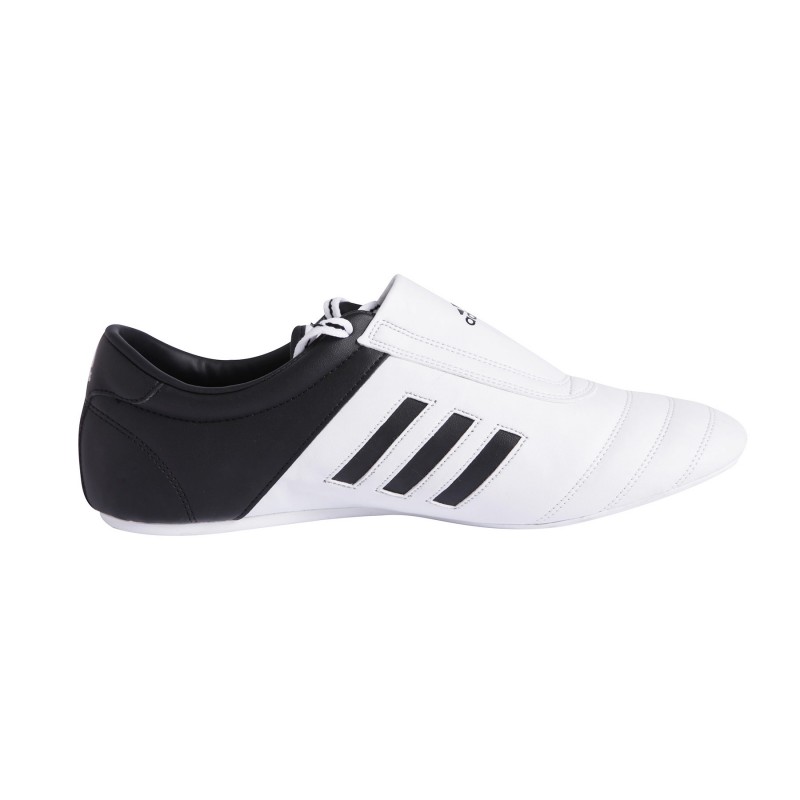 chaussure adidas taekwondo