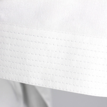 Kimono de Karate Kata TAIKYOKU